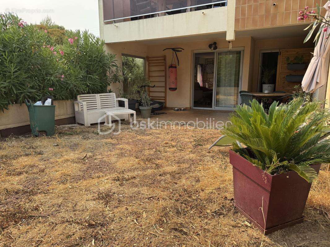 À Saint-Raphaël (83700), dans un quartier recherché, beau T3 de 59,84 m² avec terrasse, jardin privatif de 39 m², garage et cave - photo 27