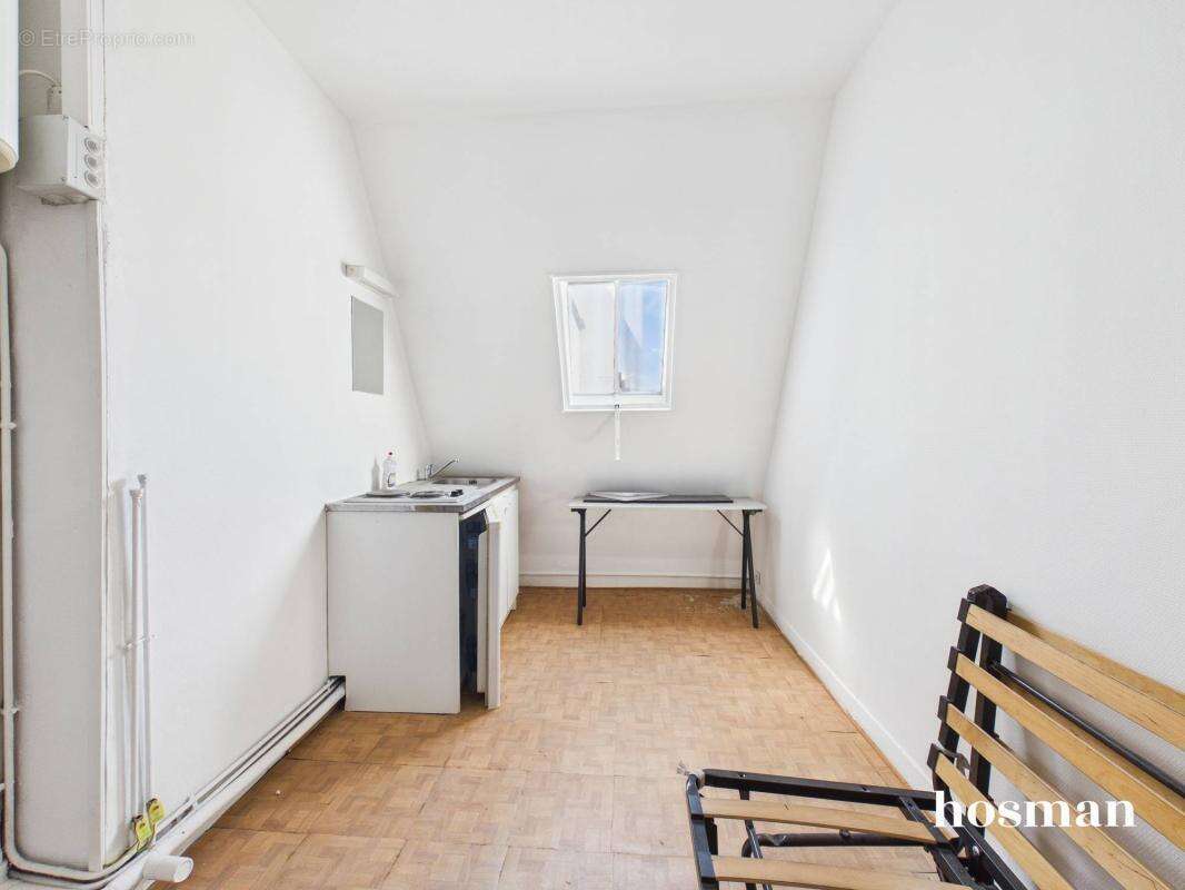 Chambre de service, 1 pièce, 8 m² Carrez - Dernier étage - Avenue D'Iéna, Paris - photo 3