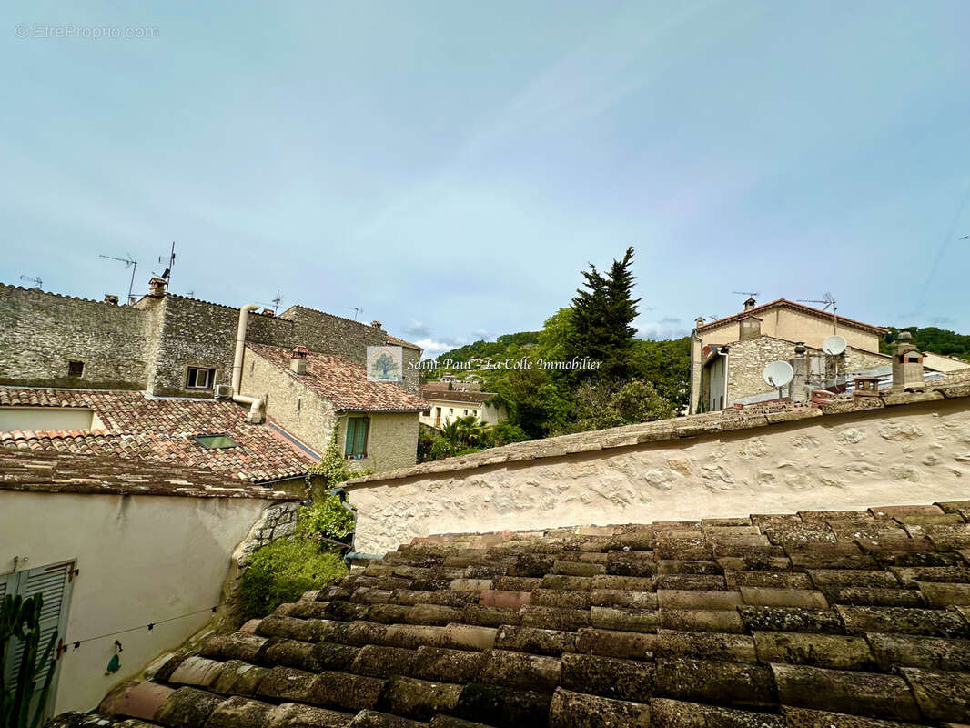 Appartement à LA COLLE-SUR-LOUP