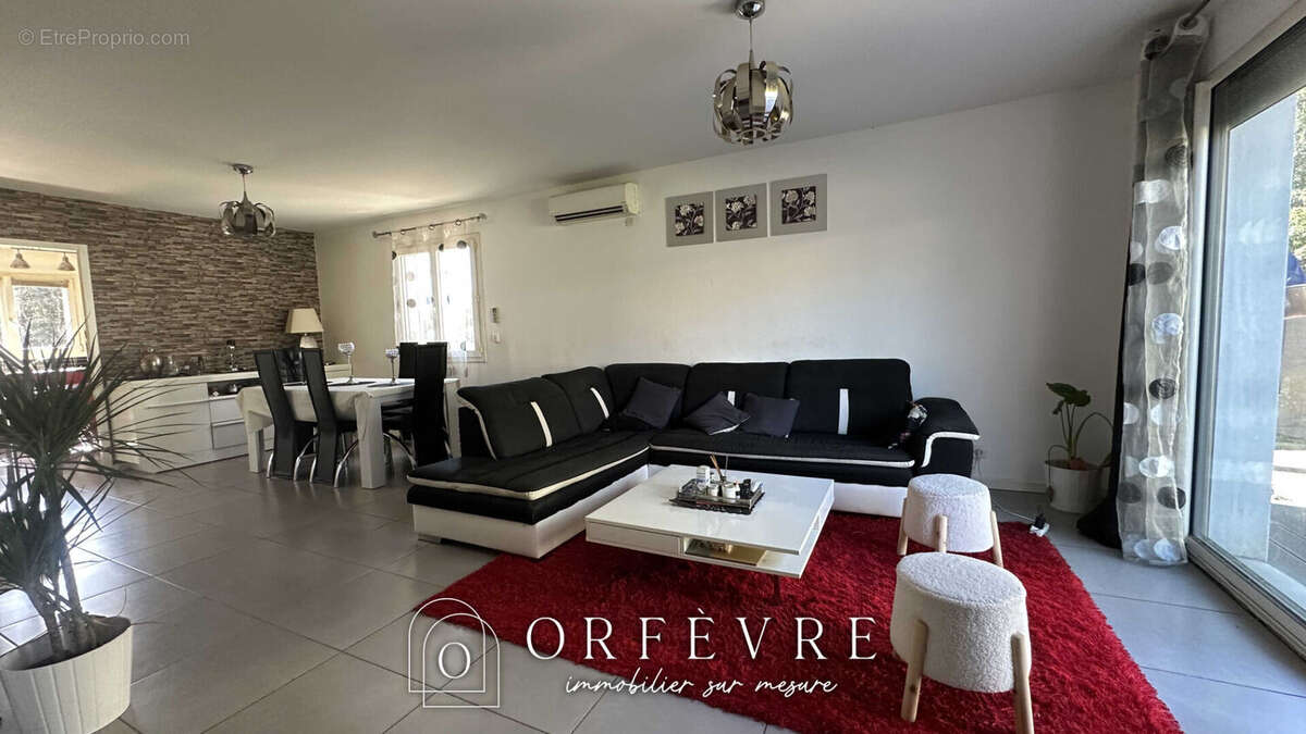 Maison à SAINT-MATHIEU-DE-TREVIERS