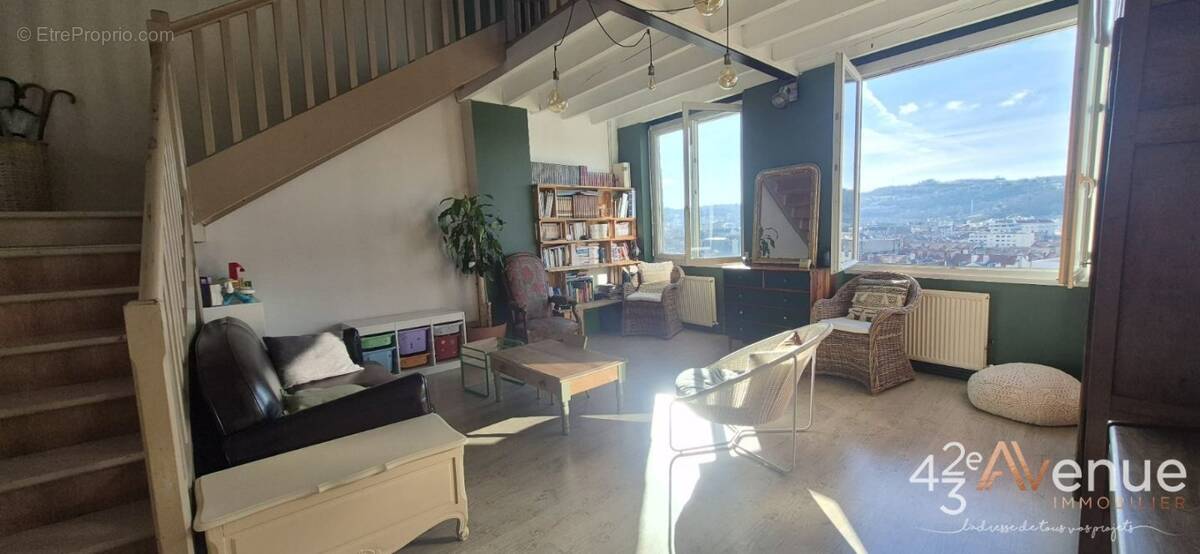 Appartement à SAINT-ETIENNE