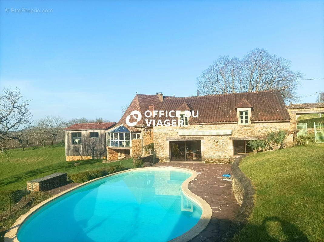 Maison à SAINT-POMPONT