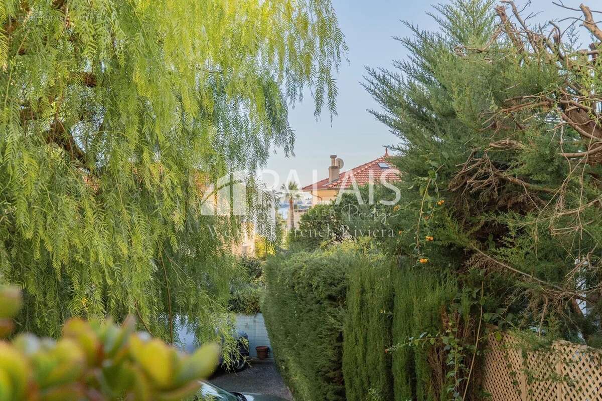 Appartement à BEAULIEU-SUR-MER