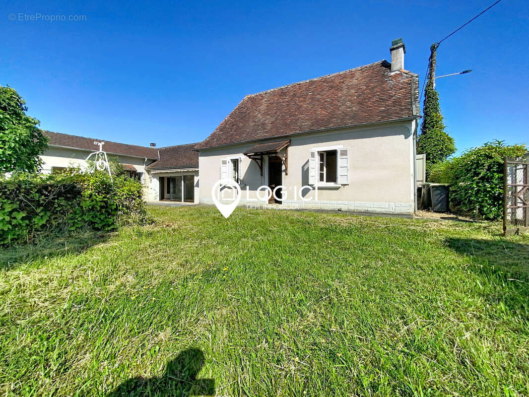Maison à THEZE