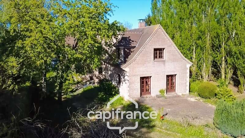 Maison de caractère style manoir – 258 m² – Parc arboré – Allée privative – Fort potentiel - photo 15