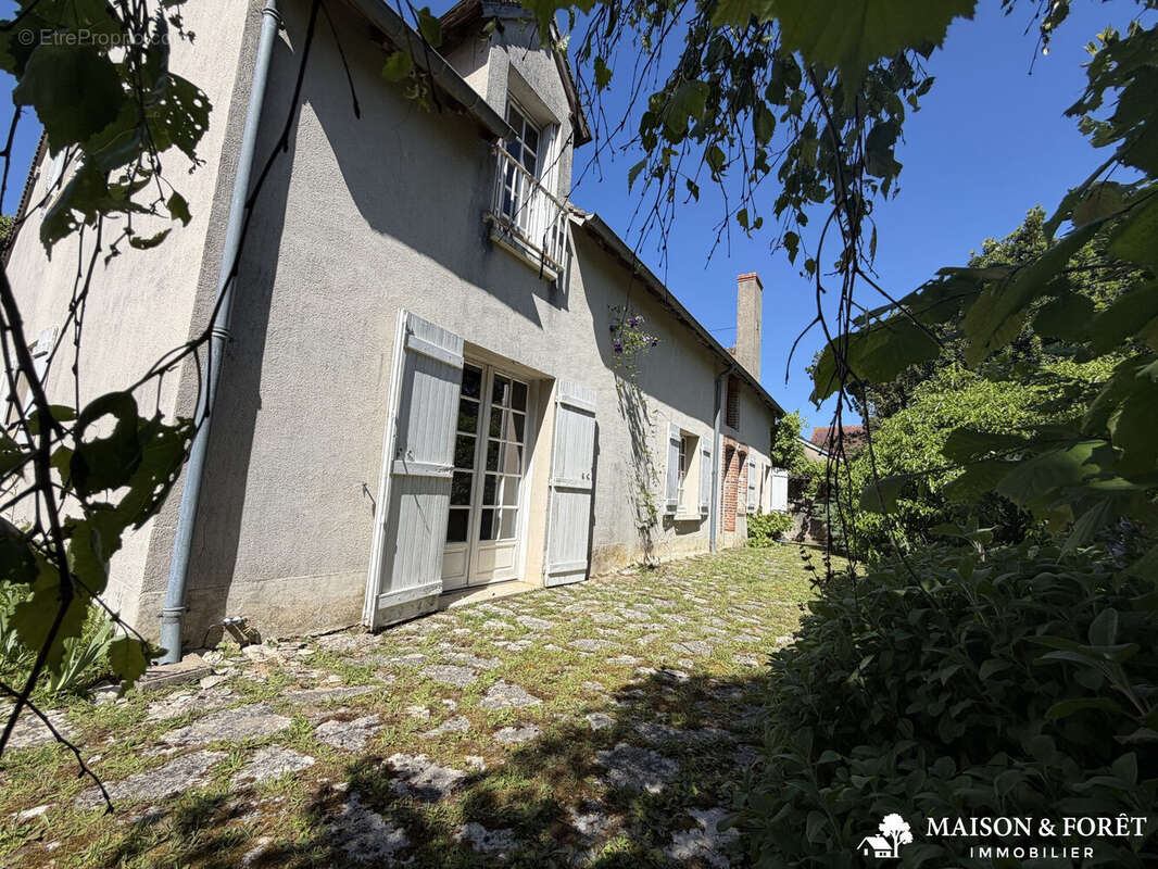 Maison à CERNOY-EN-BERRY