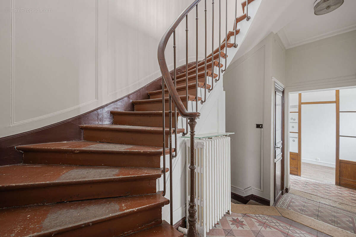 Maison de caractère en centre-ville - photo 4