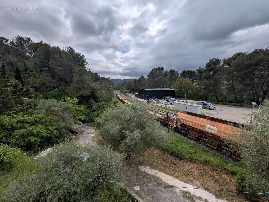 Appartement à PEILLE