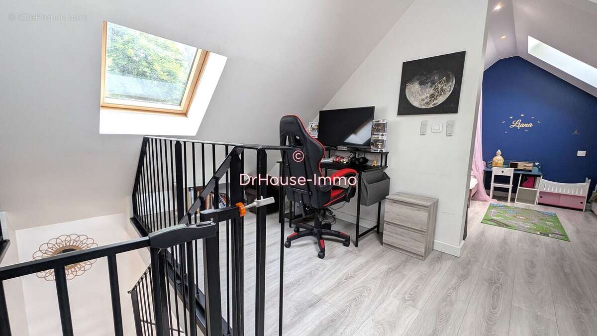Maison 81 m² à Hardricourt  - photo 9