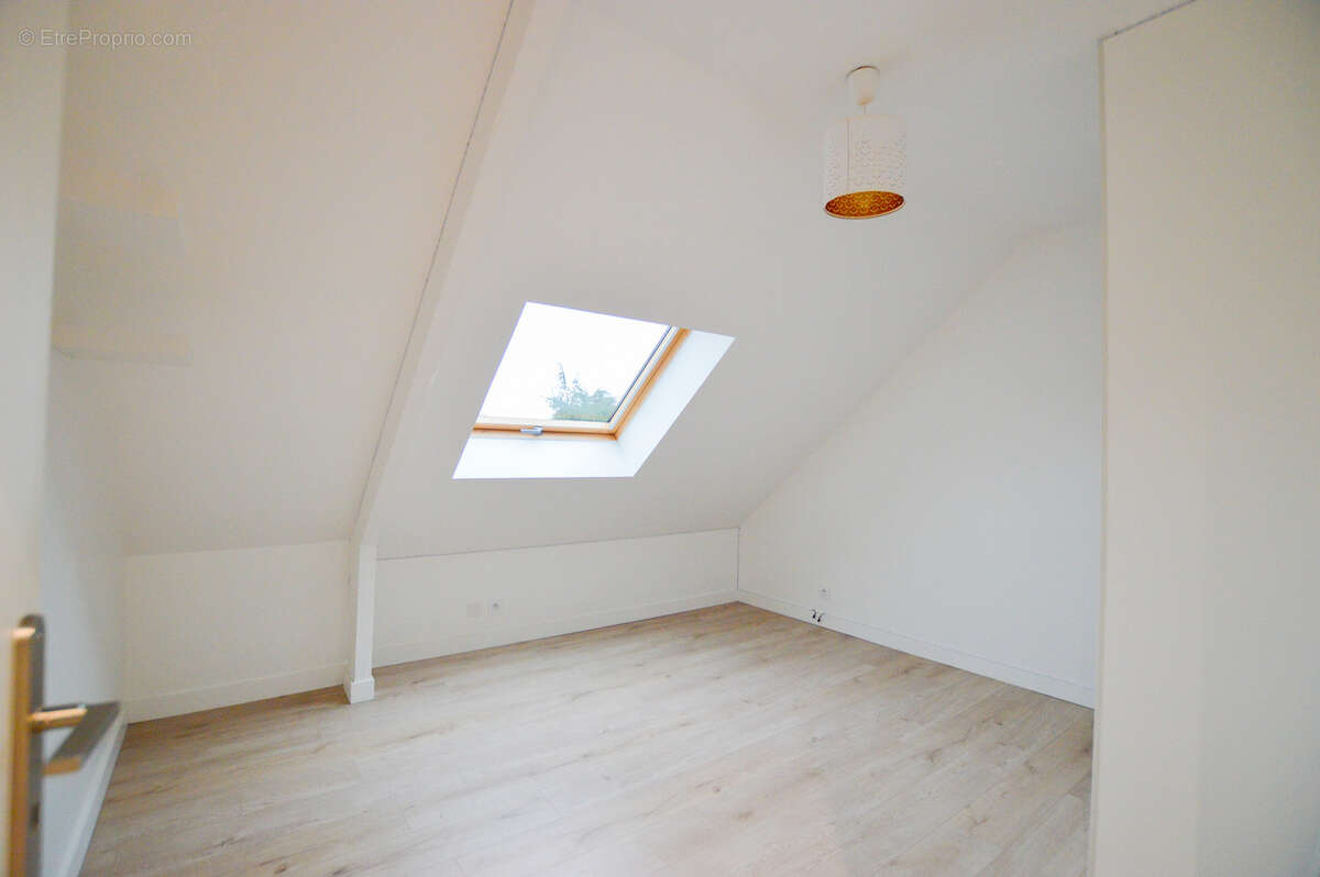 Maison à LA ROCHE-MAURICE