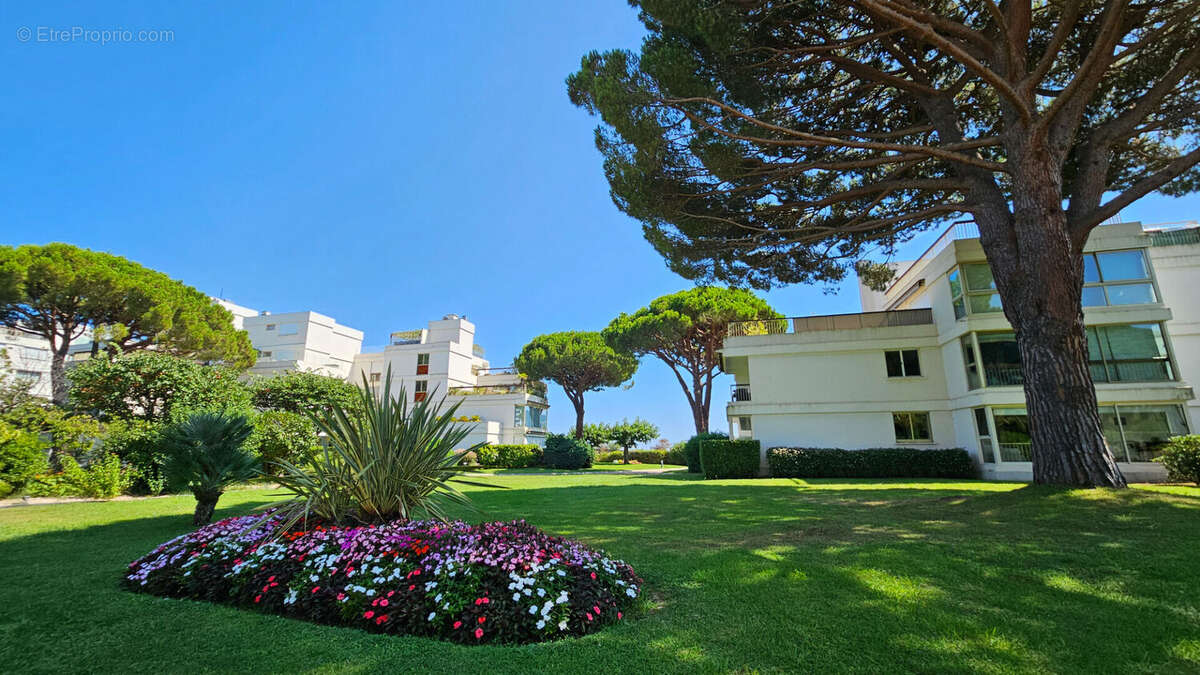 Appartement à MANDELIEU-LA-NAPOULE