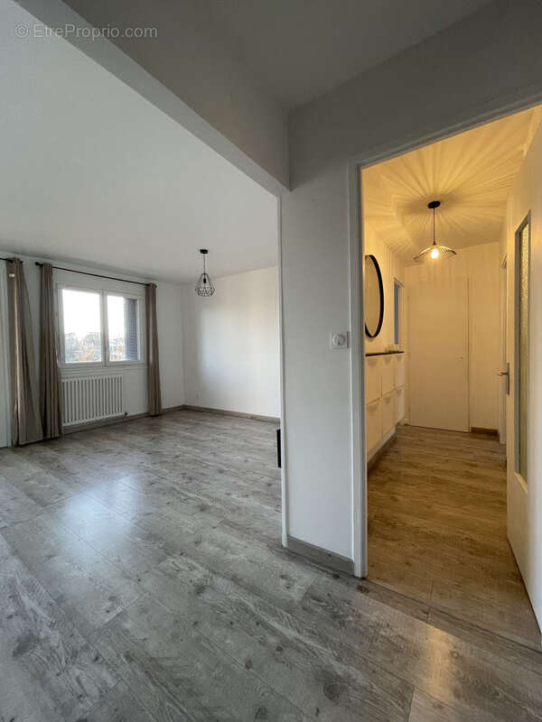 Appartement à LYON-9E