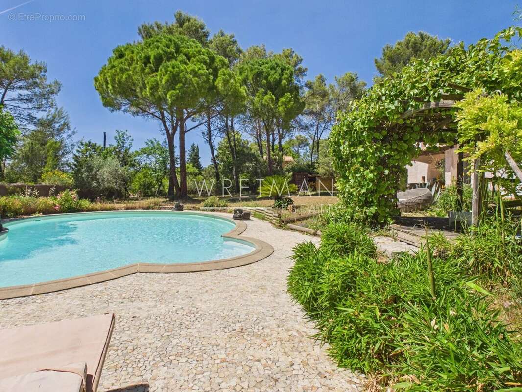 Maison à FAYENCE