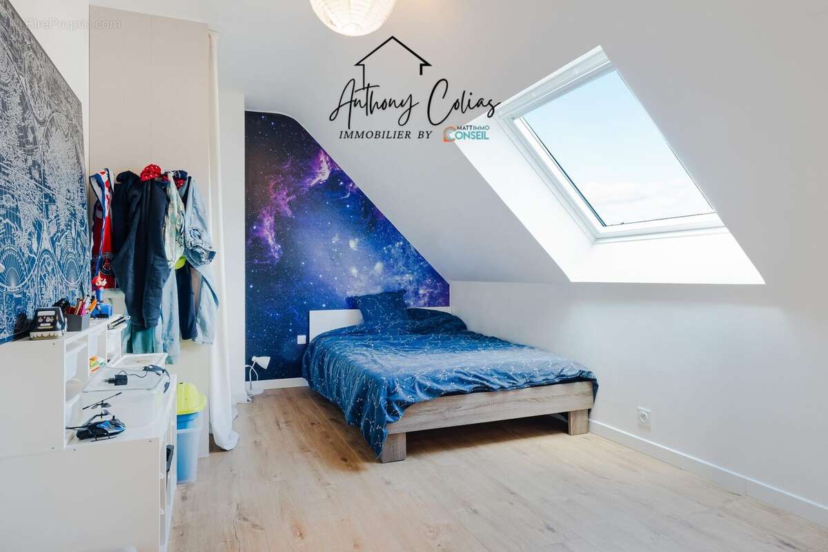 Chambre étage - Maison à MARZAN