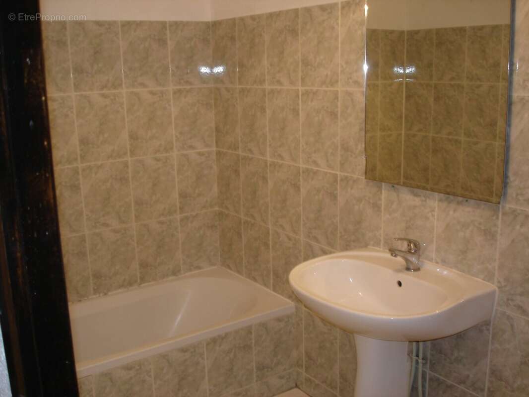 Maison à COURNONTERRAL