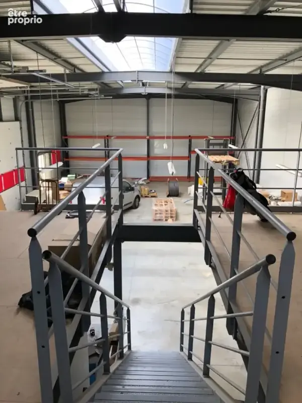 A vendre entrepôt 370 m2 Le Barp - photo 2