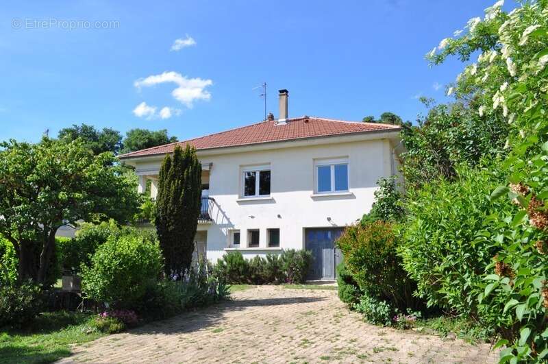 Maison à EPINOUZE