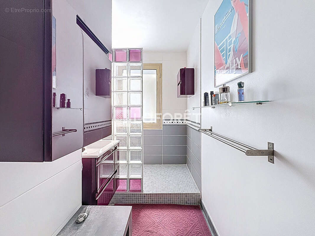 Appartement à SURESNES