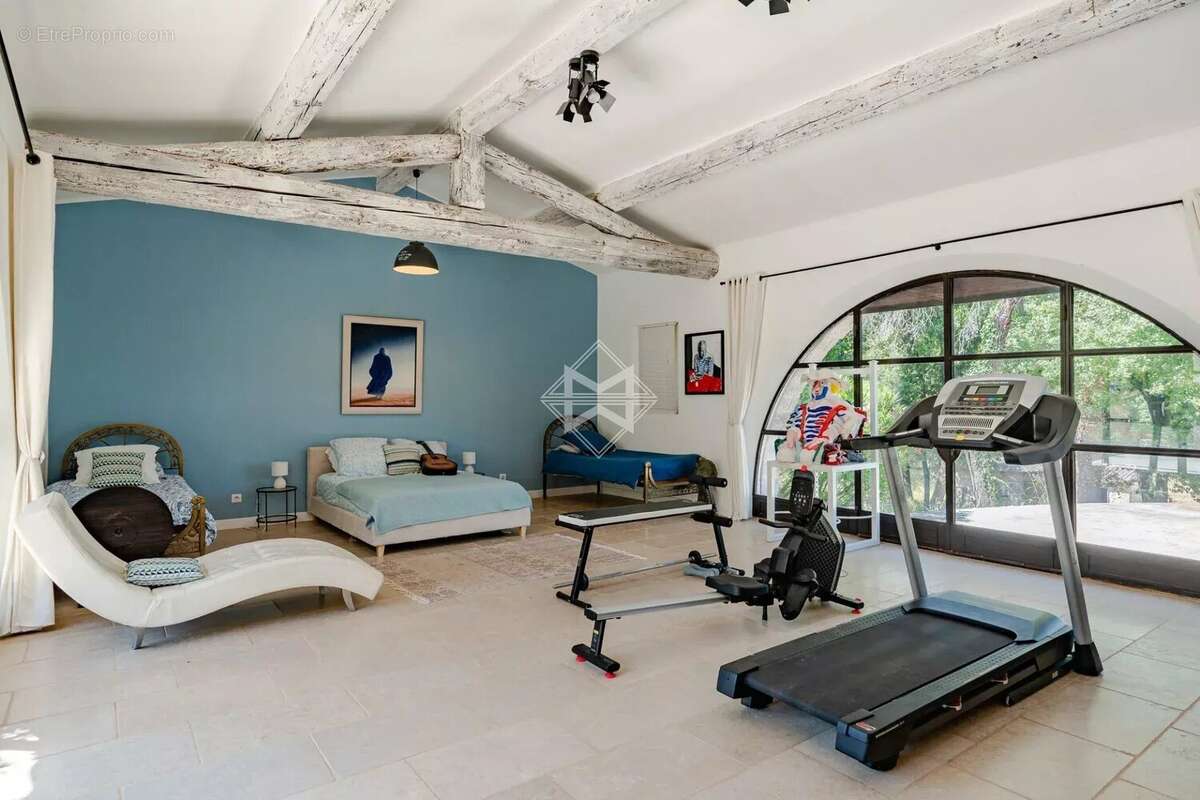 Maison à ROQUEFORT-LES-PINS