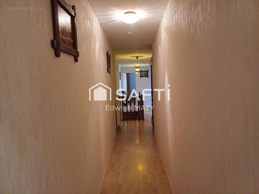 Maison 139 m² à Mainsat  - photo 7