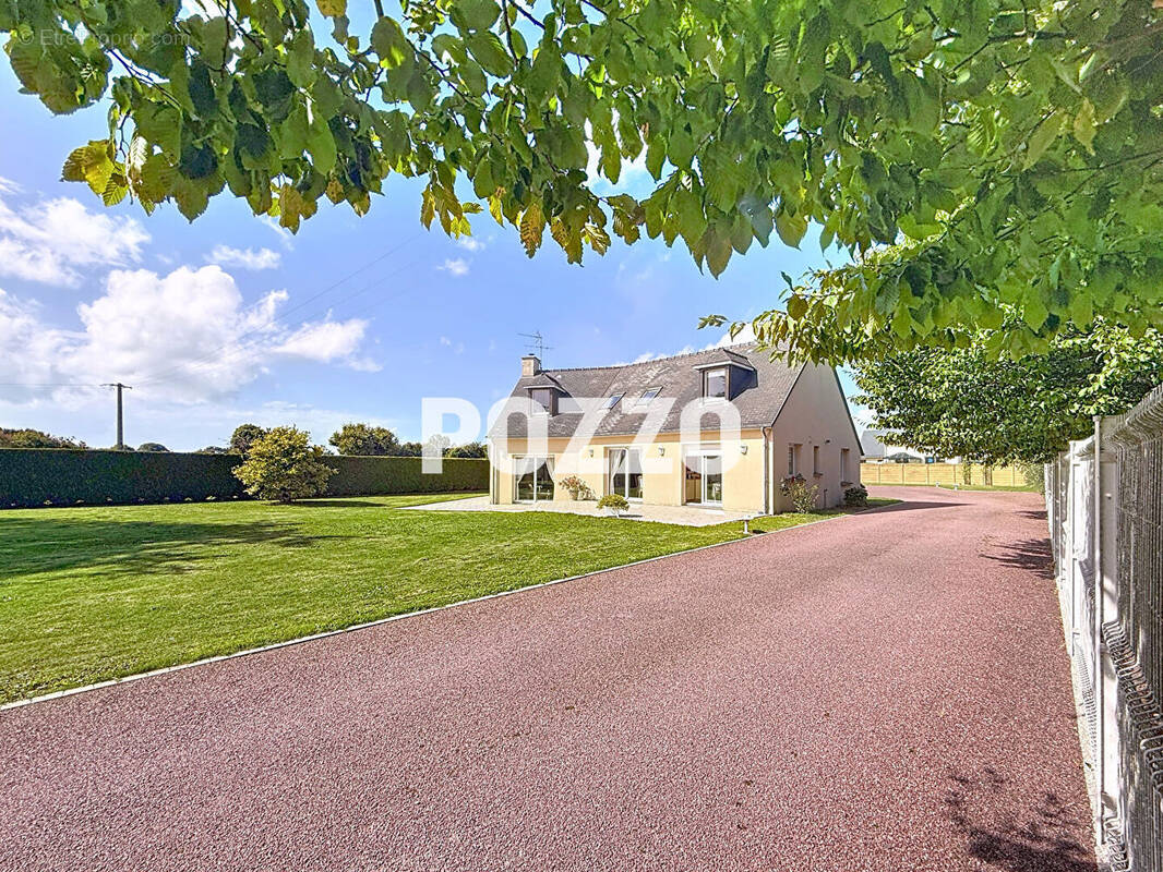 Maison à SAINT-PLANCHERS