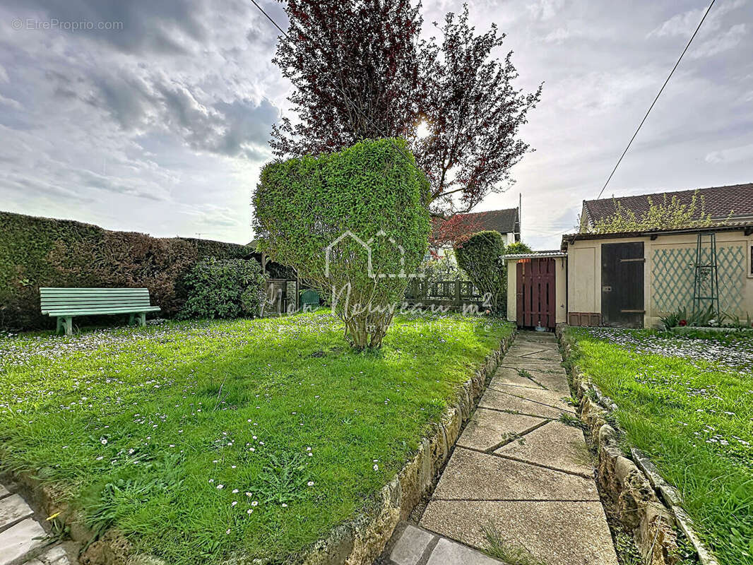 Maison à ROISSY-EN-BRIE