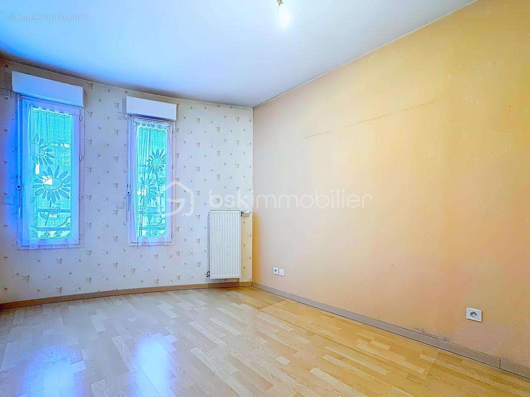 Appartement T4 de 83 m² avec terrasse – Fontaine - photo 11