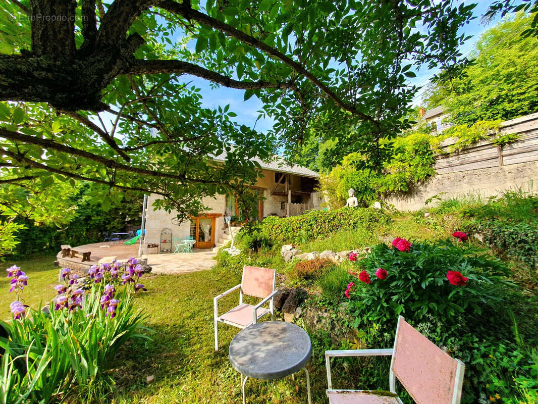 Maison à SUTRIEU
