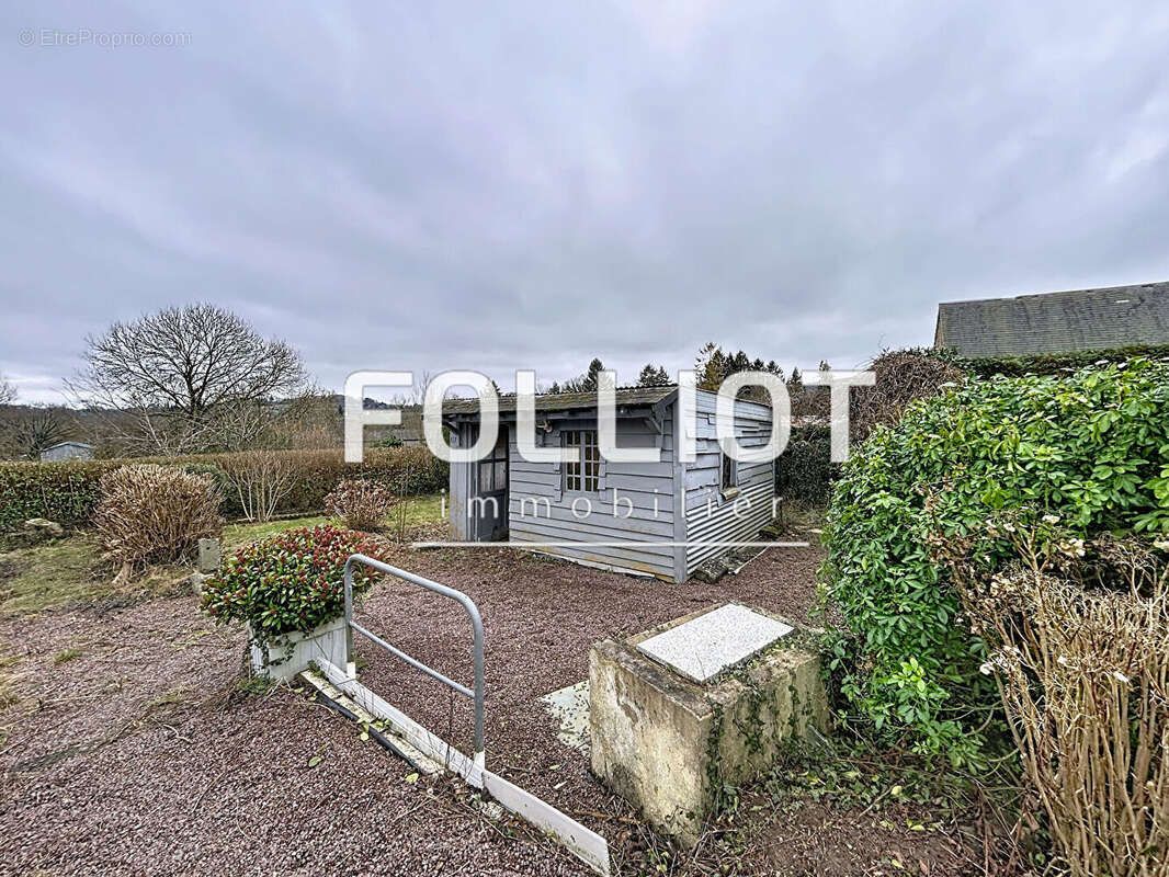 Maison à SAINT-SEVER-CALVADOS