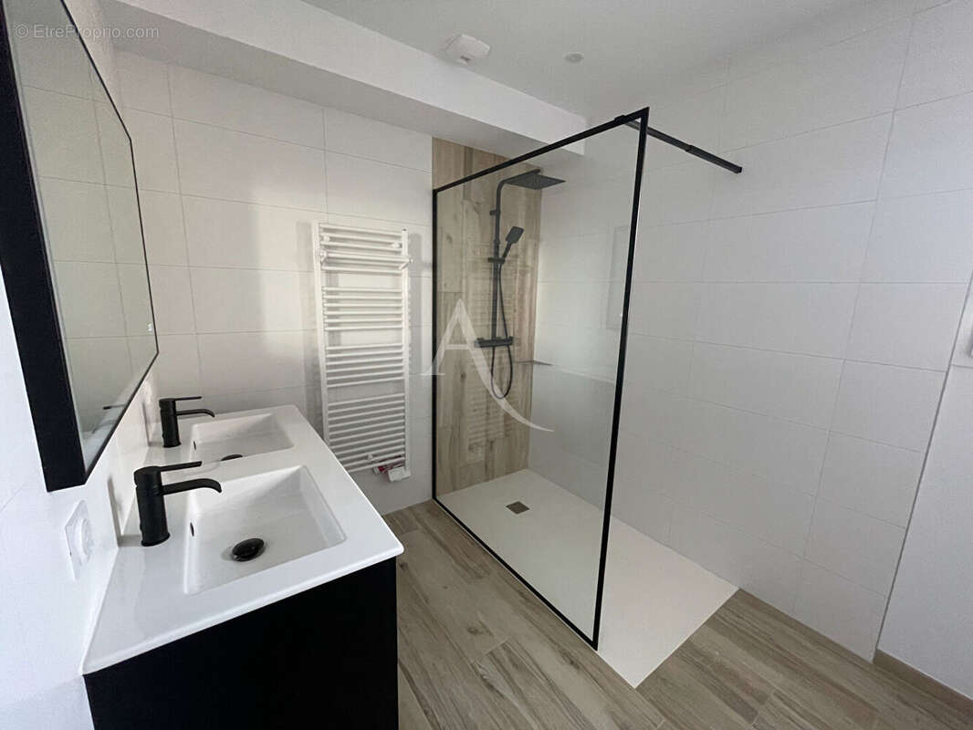 Maison à SAINT-HILAIRE-LA-FORET