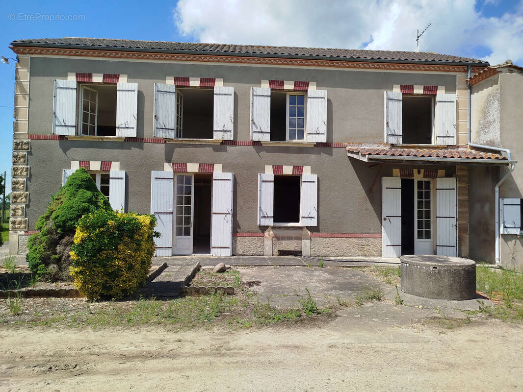 Maison à CAPLONG