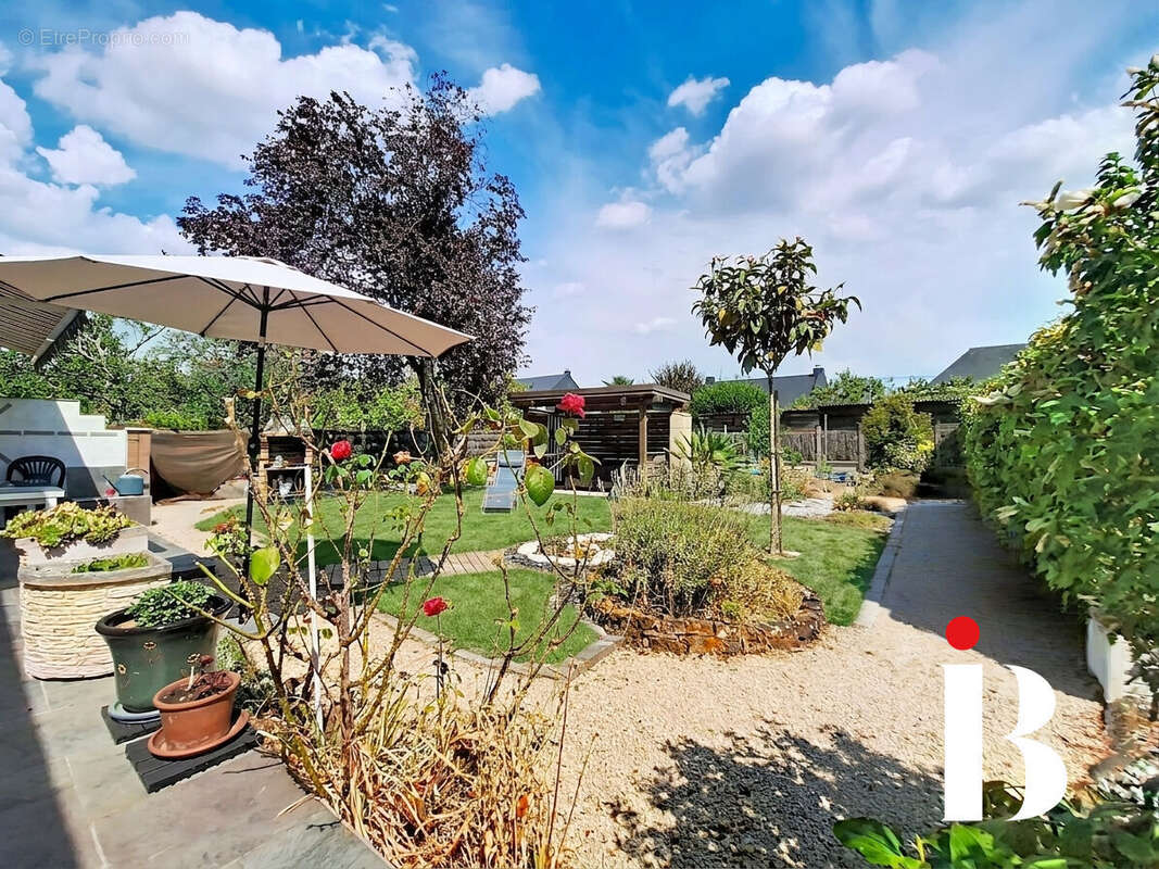 Maison Saint Herblain  BOURG 5 pièce(s) 93.62 m2 PLAIN PIED ETAT IMPECCABLE - photo 2