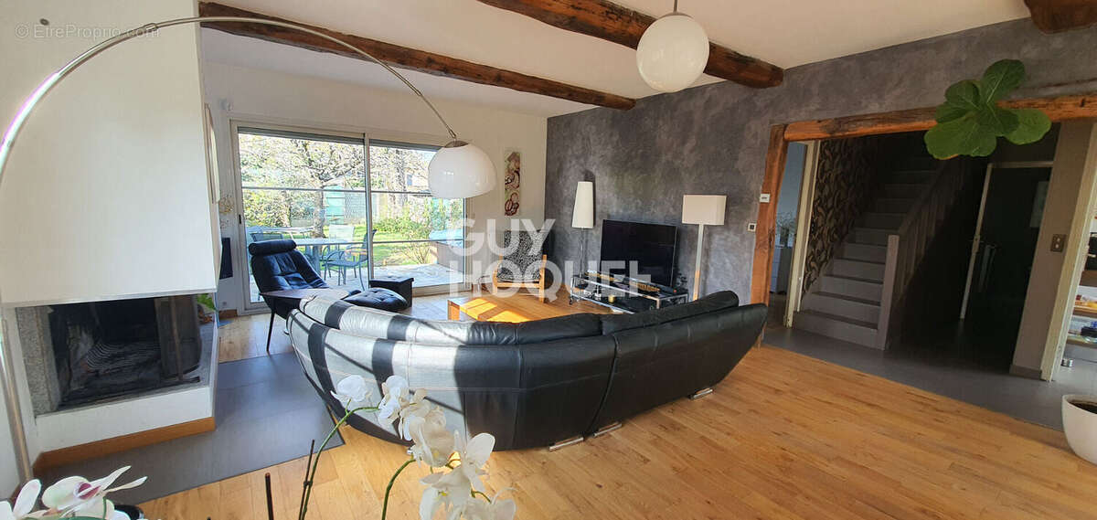 Maison à LA VILLE-DU-BOIS