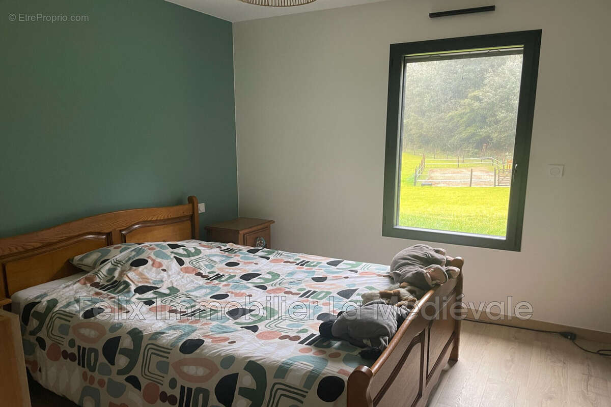 Maison à CARSAC-AILLAC