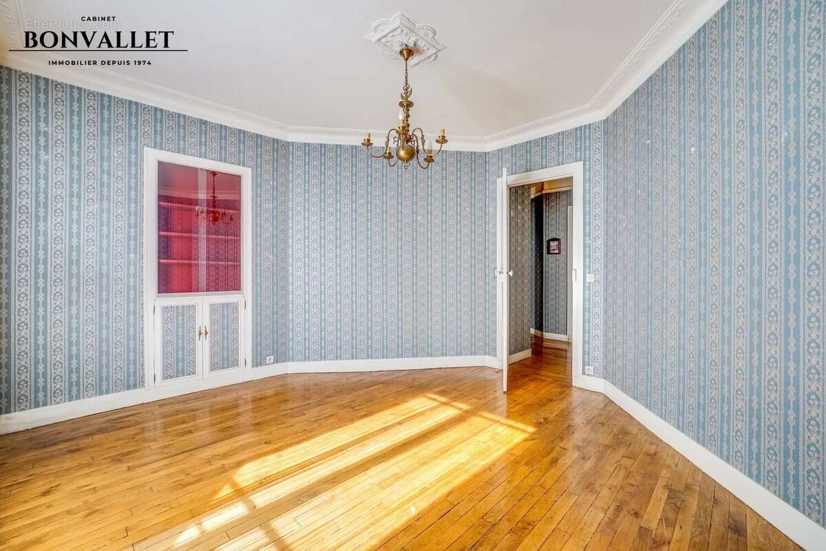 Appartement à PARIS-15E