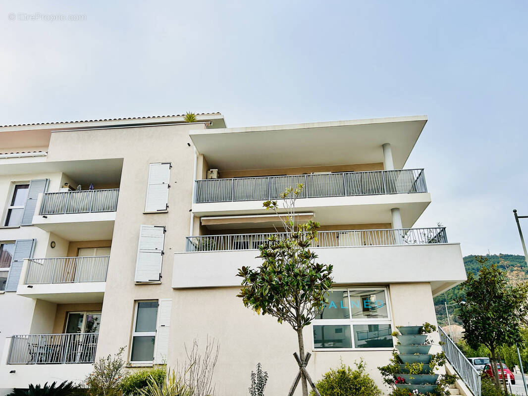 Appartement à LA FARLEDE