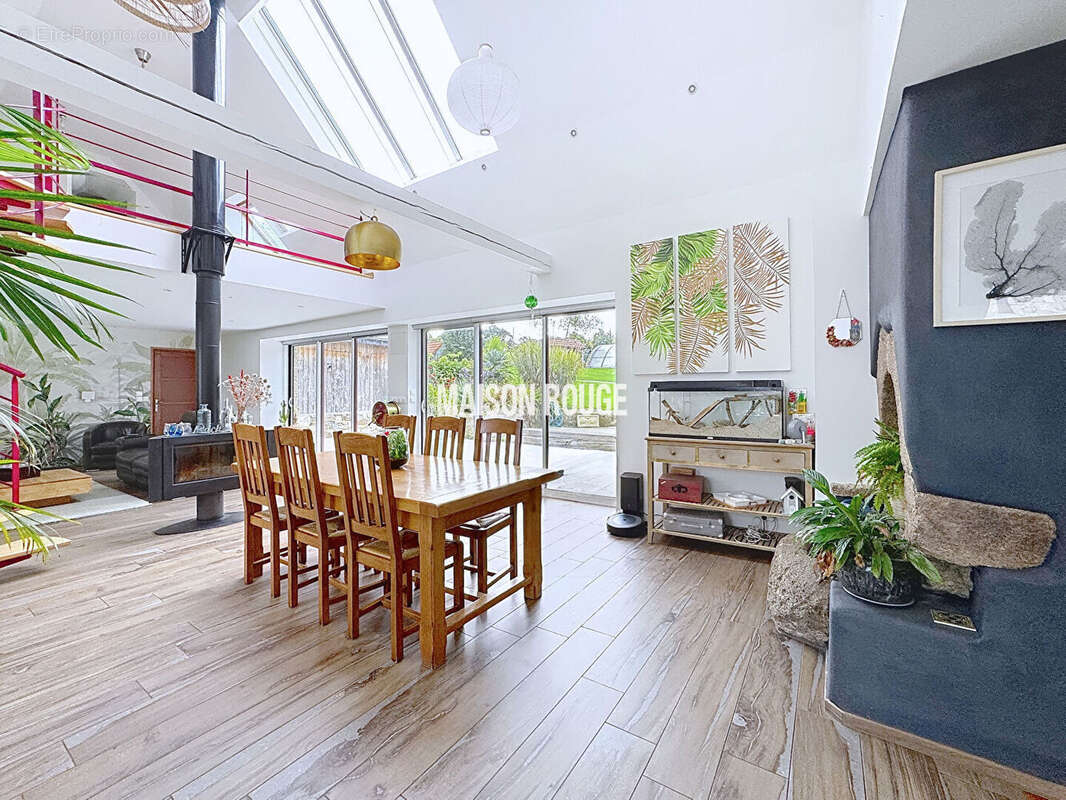 PEDERNEC - Magnifique maison en pierre de caractère avec piscine chauffée et dépendances ! - photo 3