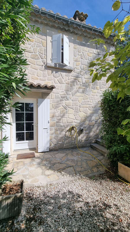 Maison à VILLENEUVE-DE-BERG