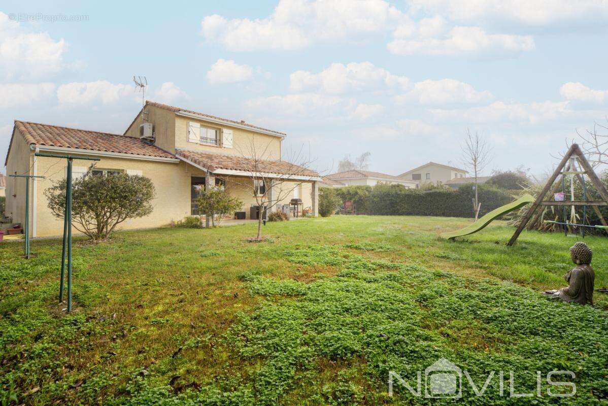 Maison à LAMASQUERE