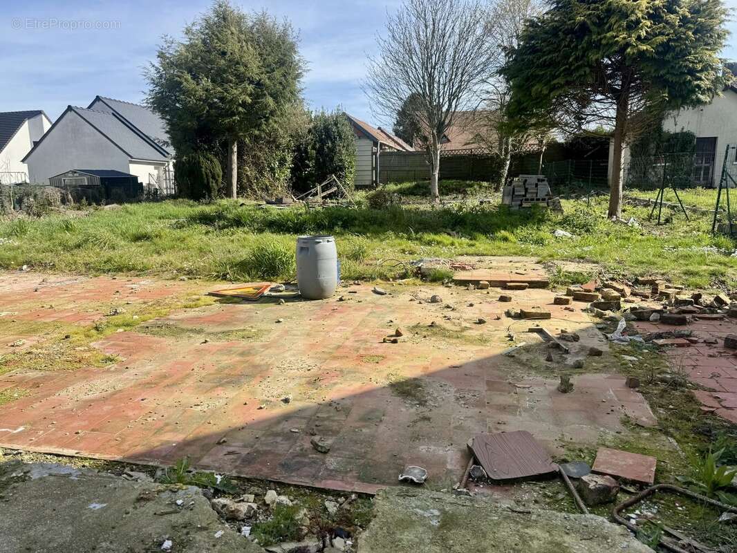 Terrain à MONTVILLE