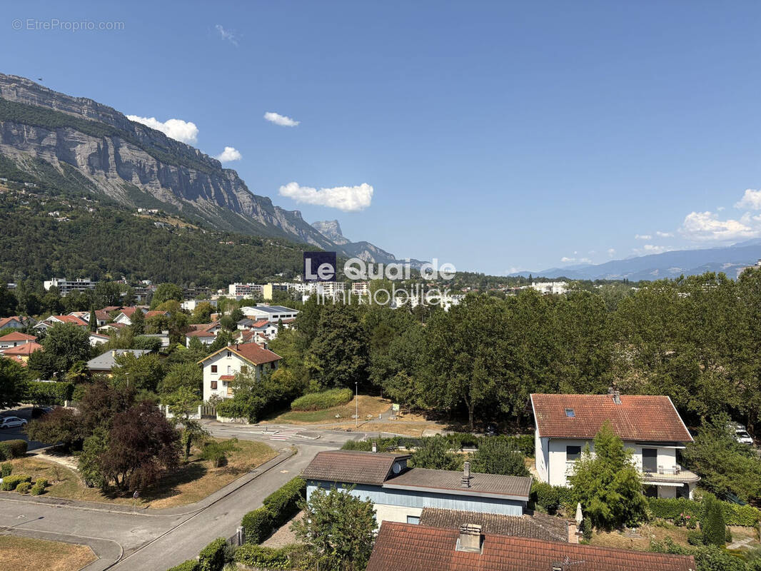 Appartement à MEYLAN