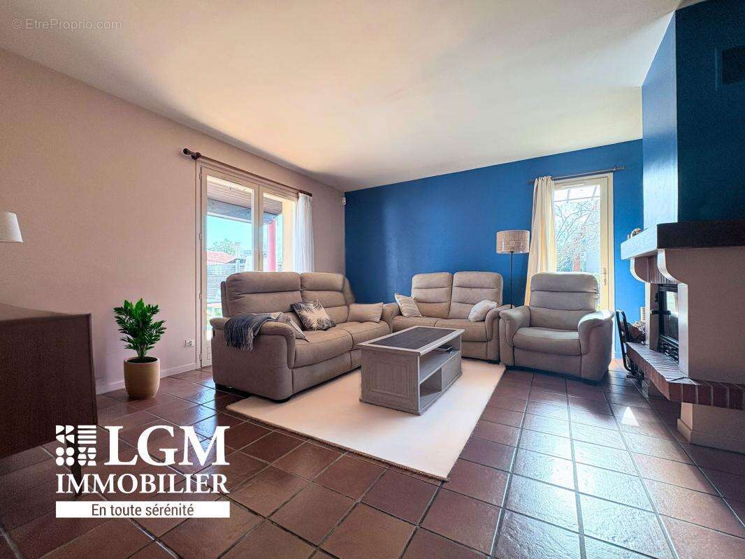 Maison à SAINT-SULPICE