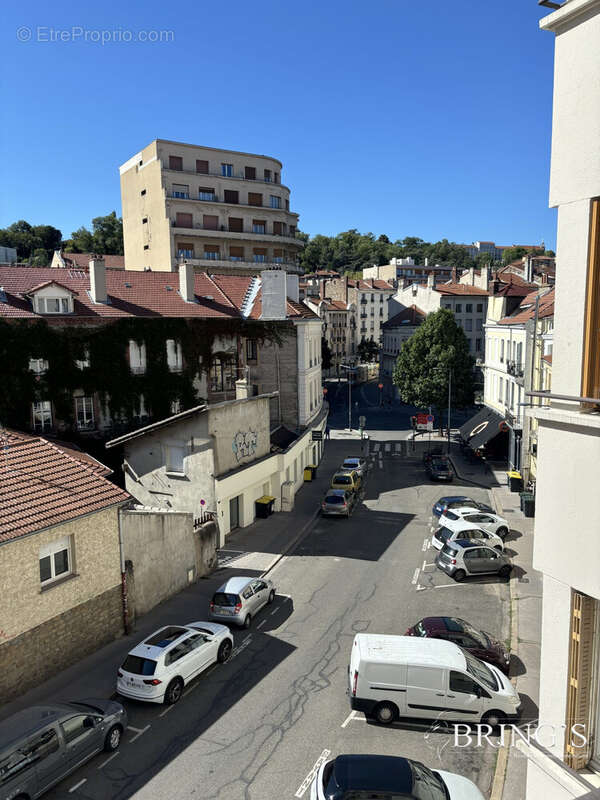 Appartement à SAINT-ETIENNE