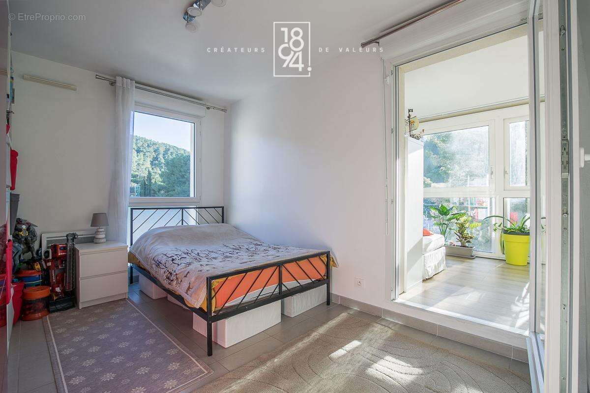 Appartement à MARSEILLE-9E