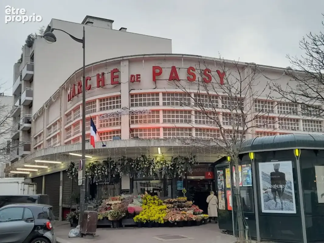Parking à PARIS-16E