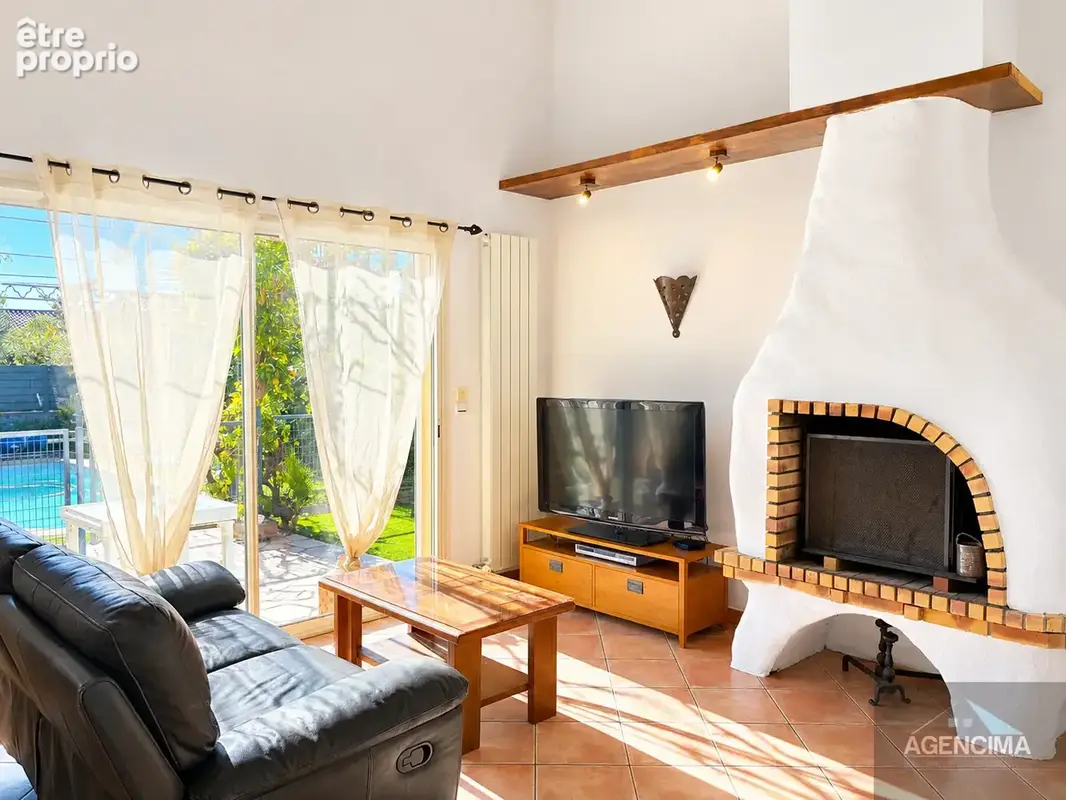 Spacieuse villa avec piscine et grand garage - photo 3
