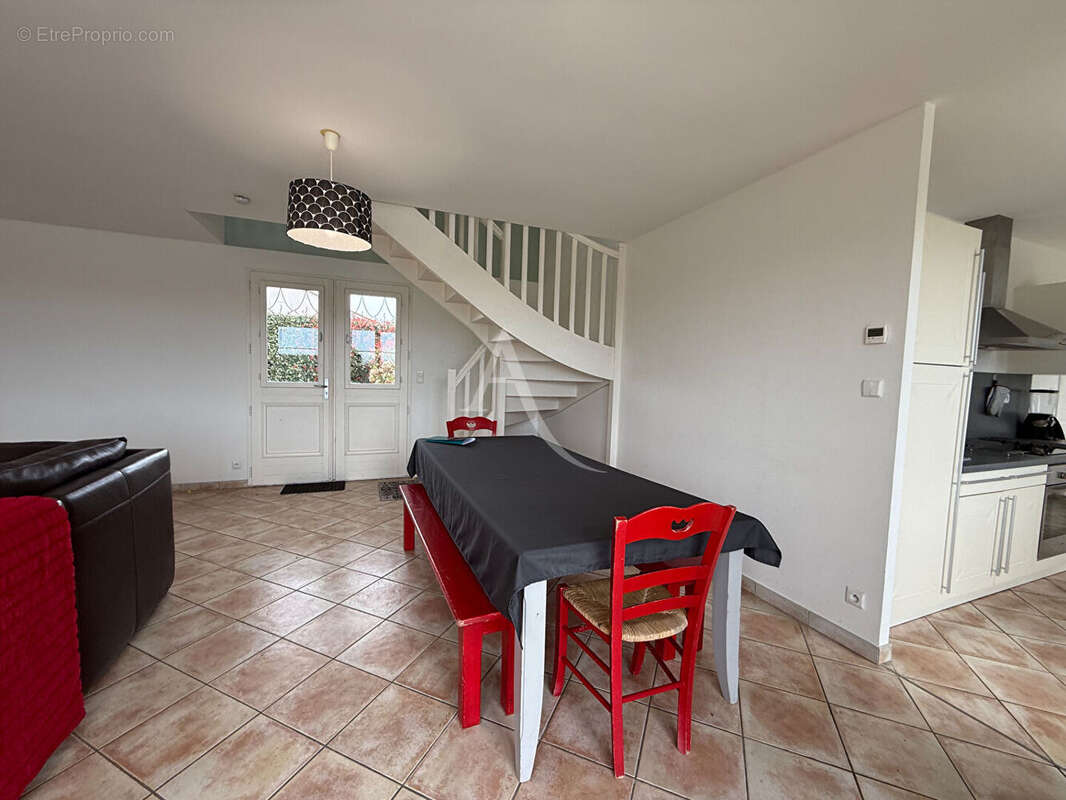 Maison L Aiguillon Sur Vie 6 pièce(s) 135 m2 - photo 5