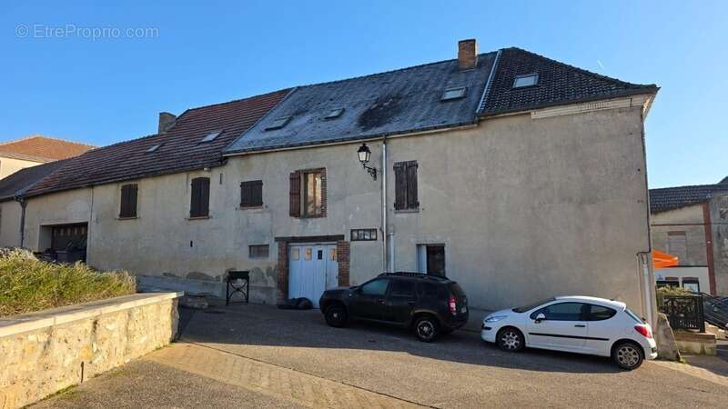 Maison à DAMERY