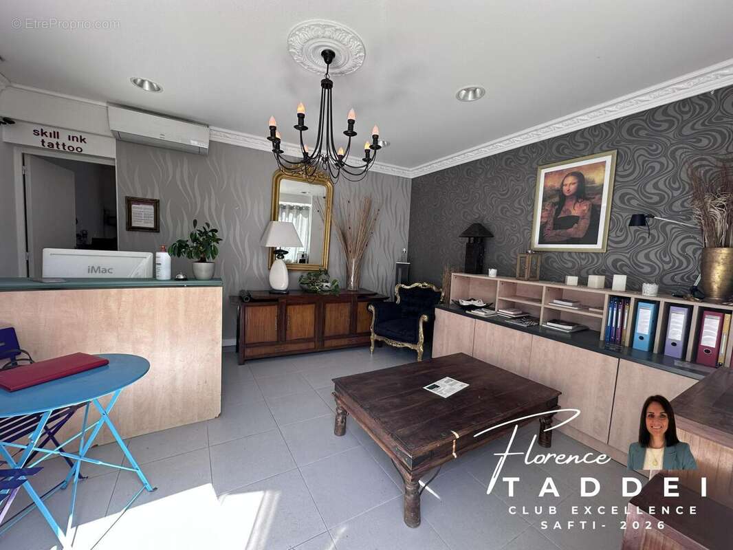 Photo 2 - Commerce à ORSAY