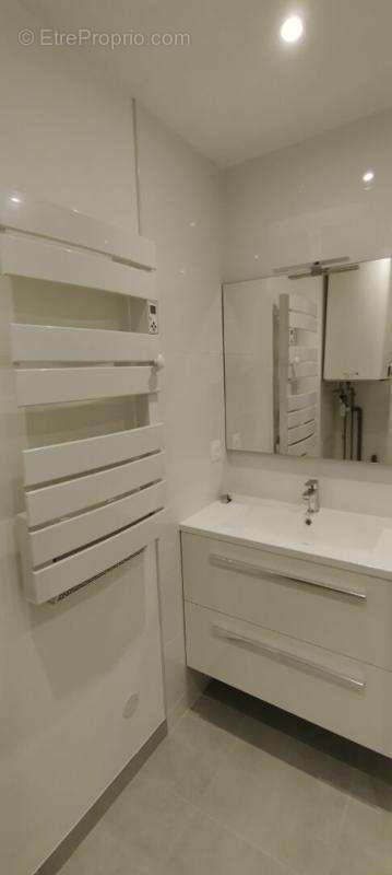 21200 BEAUNE - Appartement en Duplex 3 pièces, 2 chambres 65.12 m2 - Hypercentre - + Grenier + cave - photo 14